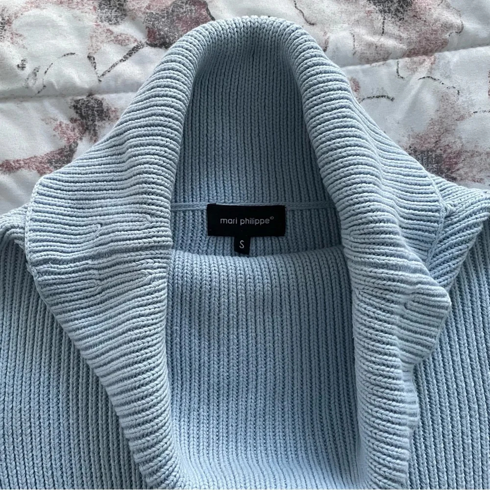 Mari Philippe baby blue 100% cotton cowl neck substantial heavy sweater, size S